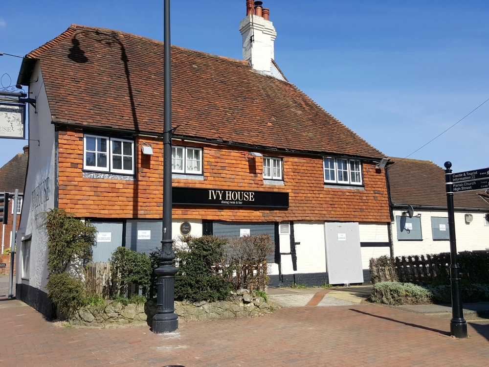 Iconic Tonbridge pub will open again soon - but how long until last orders?